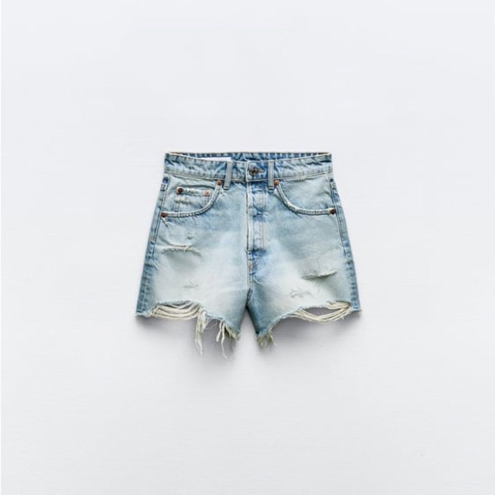 Zara TRF High Rise Distressed Denim Shorts Light Wash Frayed Hem Size 27 NWT